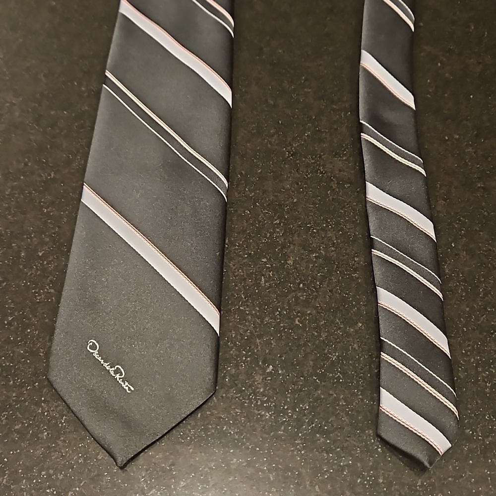 OSCAR DE LA RENTA Polyester Silk Blend Tie - Black with Stripe Print